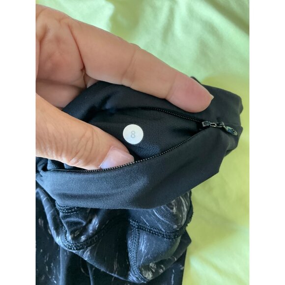 Lululemon Black speed tight ll Full-on Luxtreme Swirl size 8 - Picture 6 of 6